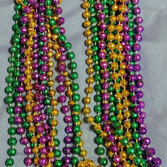 NWT/NWOT MARDI GRAS BEAD NECKLACES - Picture 3 of 5
